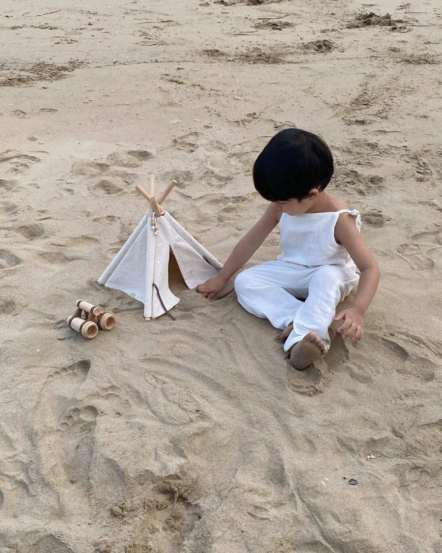 Doll tent