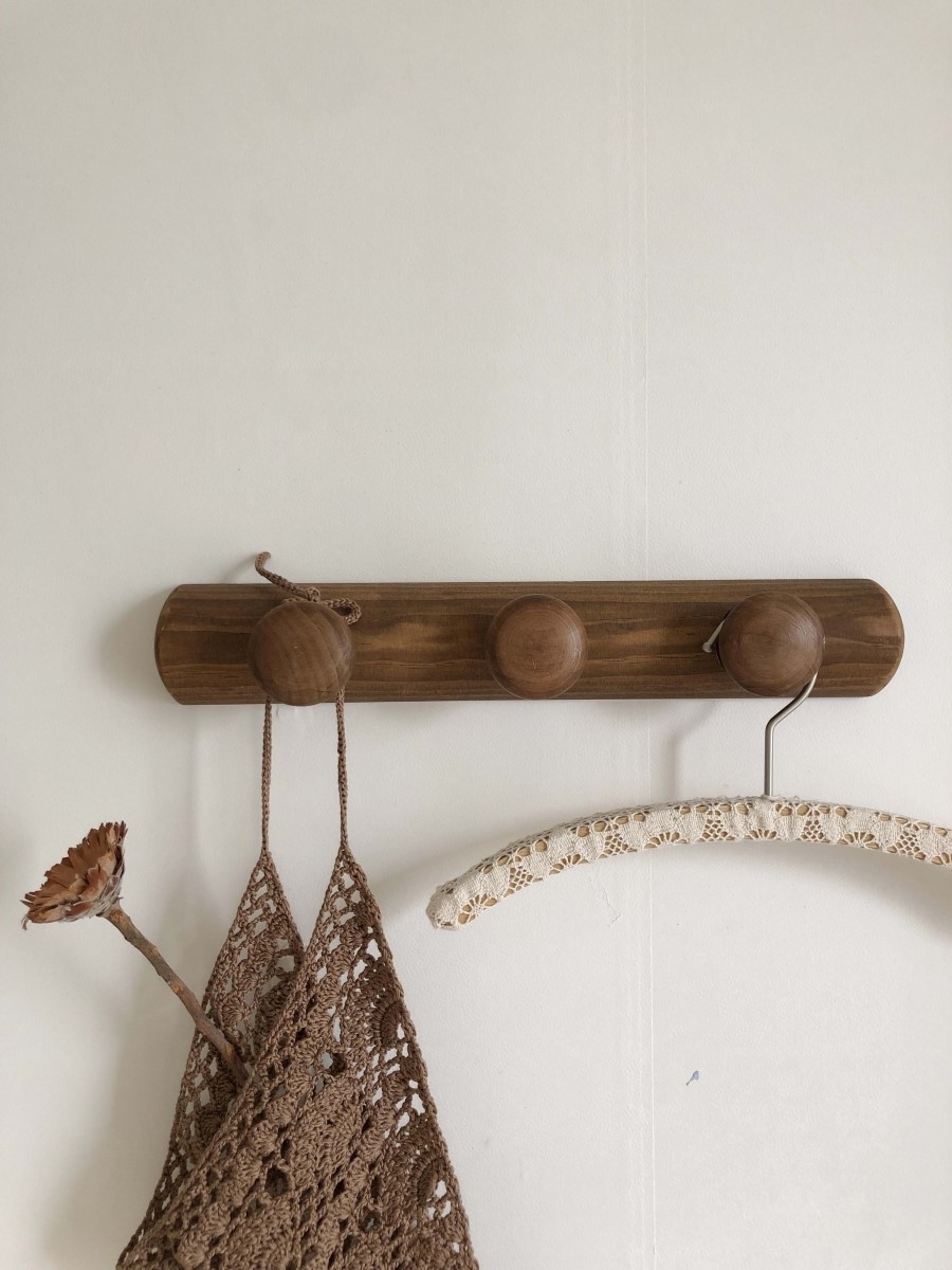 Lace clothes hanger