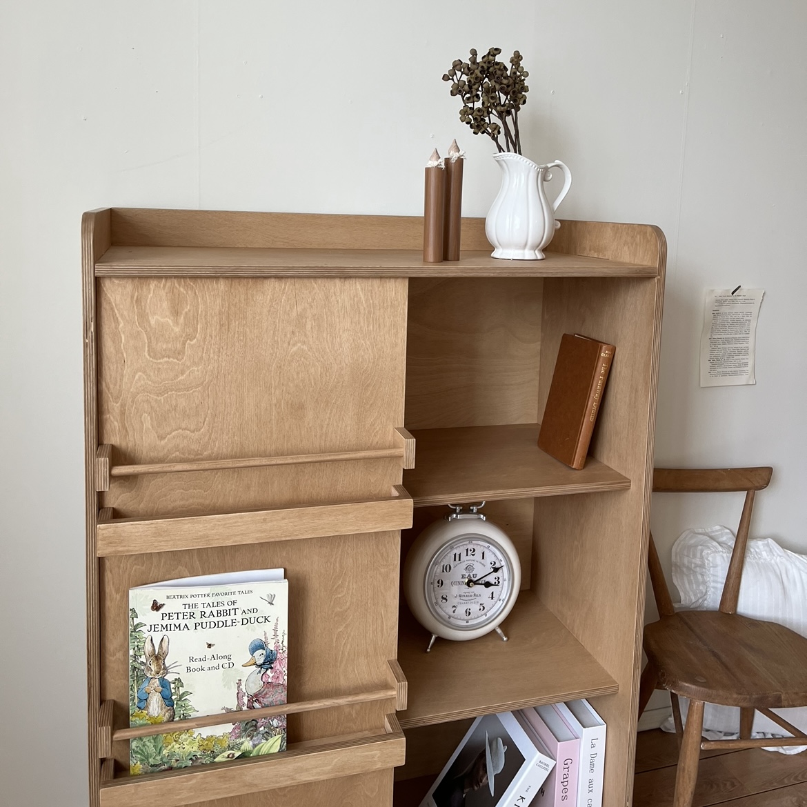 A bookshelf and magazine rack.